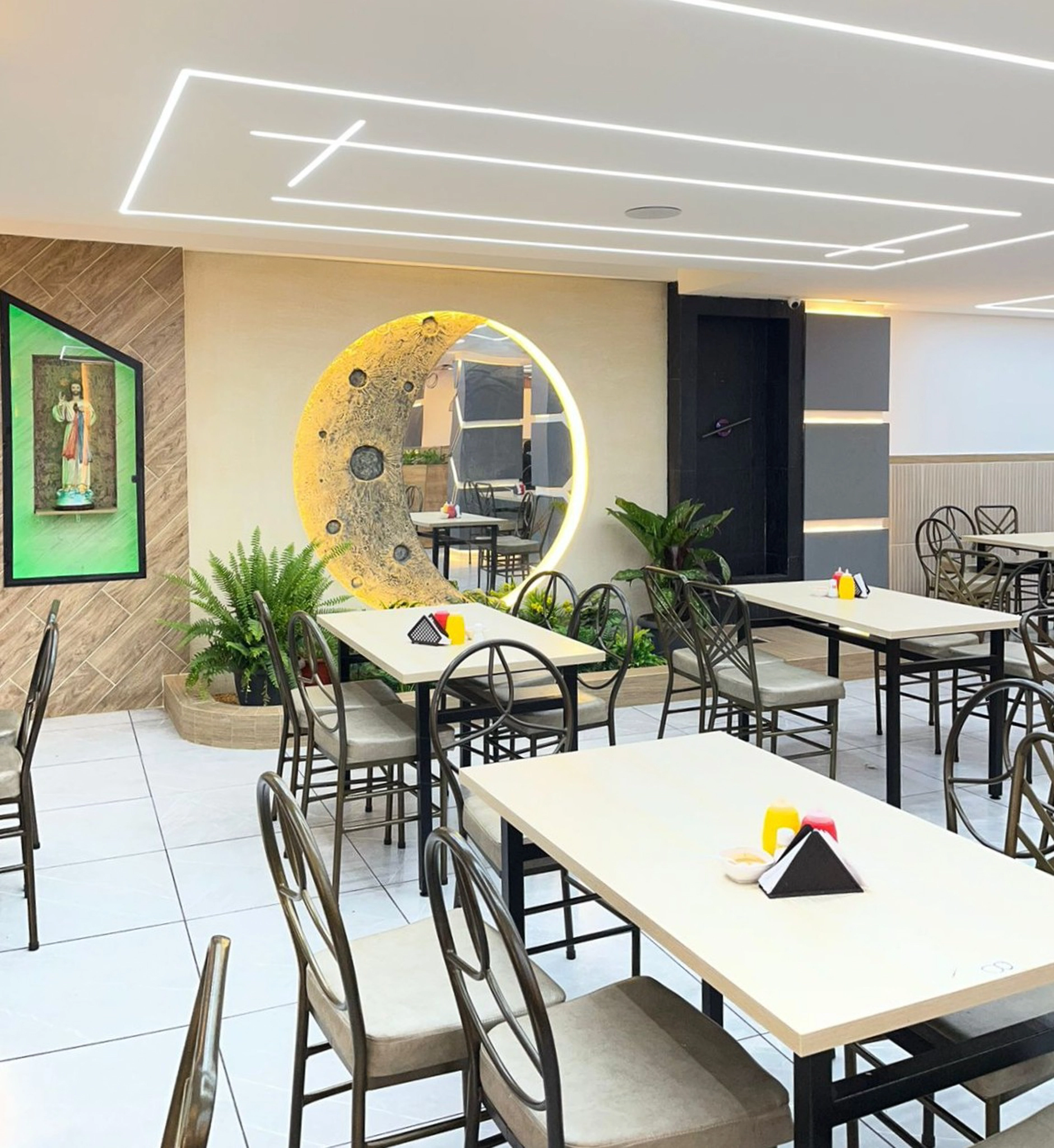 Ambiente del restaurante Pollo Punto la 22 en Ipiales